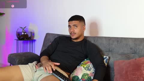 Snapshot of michel_g22 chatting on 09.26.25 michel g22 online show from 09.26.25