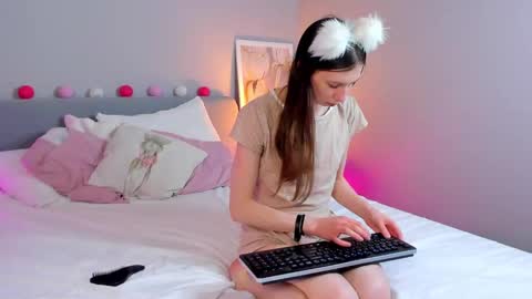 michele_mack online show from 12.04.24