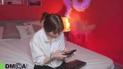 Snapshot of michele_mack chatting on 10.28.25 michele_mack online show from 10.28.25