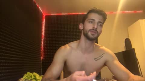 Snapshot of michelemagnetico chatting on 10.30.25 michelemagnetico online show from 10.30.25