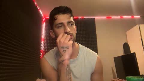 Snapshot of michelemagnetico chatting on 11.12.25 michelemagnetico online show from 11.12.25