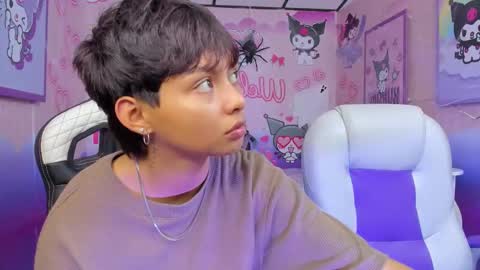 Snapshot of michell__petit_ chatting on 10.28.25 michell__petit_ online show from 10.28.25