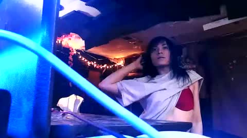 Snapshot of michelle_flowers chatting on 11.04.25 michelle_flowers online show from 11.04.25