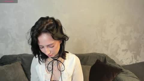 Snapshot of michelle_murray chatting on 10.18.25 ichelle online show from 10.18.25