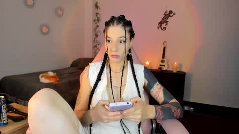 Michelle Ramirez online show from 03.04.25