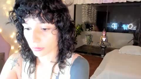 Michelle Ramirez online show from 10.12.25
