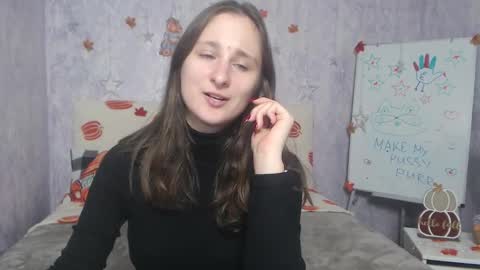 Snapshot of michellee11 chatting on 11.20.25 Michel online show from 11.20.25