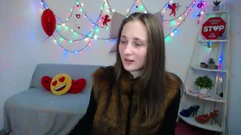 Snapshot of michellee11 chatting on 02.05.26 Michel online show from 02.05.26