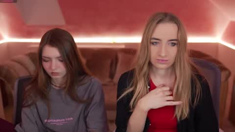 Snapshot of michelleinlove4u chatting on 03.04.25 Michelle online show from 03.04.25