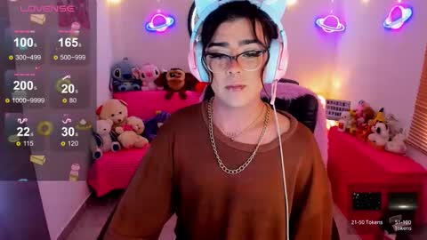 Snapshot of michellevanss22 chatting on 10.16.25   online show from 10.16.25