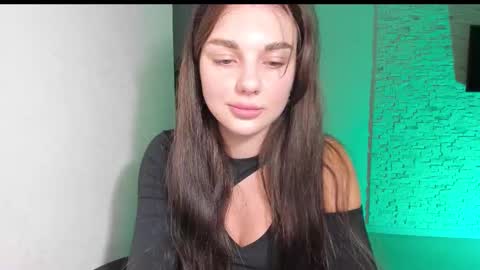 Michellee online show from 10.13.25