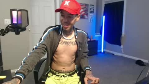 Snapshot of michigan9000 chatting on 11.15.25 michigan9000 online show from 11.15.25