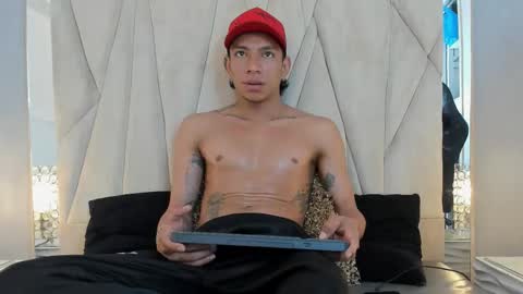 mickey online show from 10.22.25