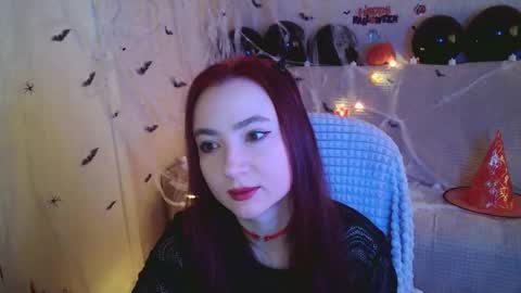 Snapshot of mickywood chatting on 10.31.25 Micky online show from 10.31.25