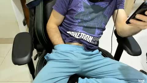 microfama00 online show from 02.12.26