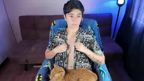 Snapshot of midnight07_ chatting on 10.28.25 Blue online show from 10.28.25