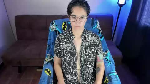 Snapshot of midnight07_ chatting on 02.24.26 Blue online show from 02.24.26