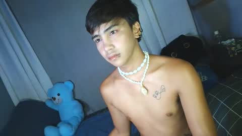 Snapshot of midnightkiller_ chatting on 11.17.25 Kitty online show from 11.17.25