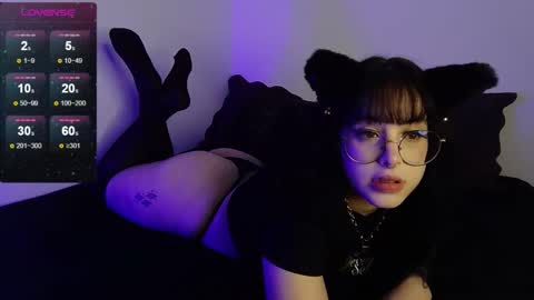 Snapshot of midnightkitten_ chatting on 10.15.25 Nana online show from 10.15.25