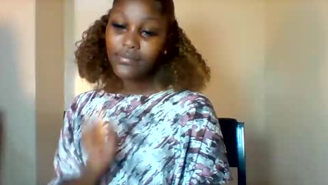 Snapshot of midnightt_tease chatting on 11.10.25 midnightt_tease online show from 11.10.25