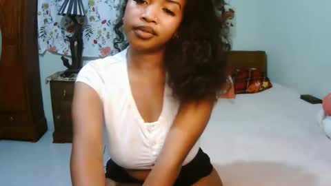 Snapshot of miel_07 chatting on 05.08.26 miel_07 online show from 05.08.26