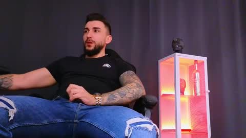 MightyAaron online show from 01.18.25