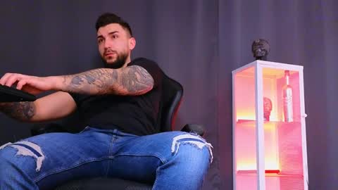 MightyAaron online show from 01.19.25
