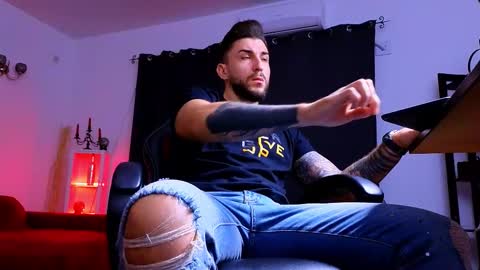 MightyAaron online show from 10.06.25