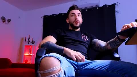 MightyAaron online show from 10.19.25