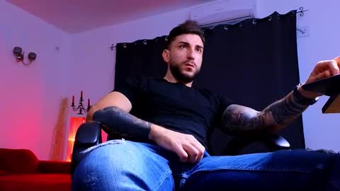 MightyAaron online show from 11.13.25