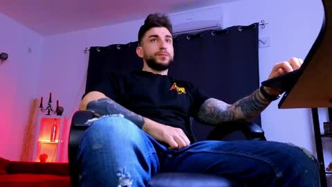 MightyAaron online show from 04.01.26