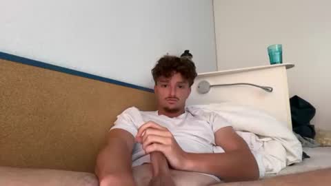 Snapshot of mightywhityx chatting on 07.19.26 Nick online show from 07.19.26