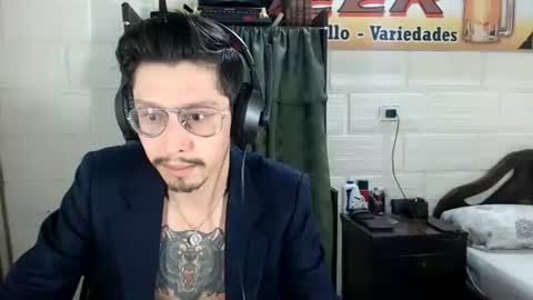 Snapshot of miguel__98 chatting on 06.18.26 Miguel Independent Model online show from 06.18.26