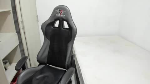 Miguel Hernandez online show from 11.19.25