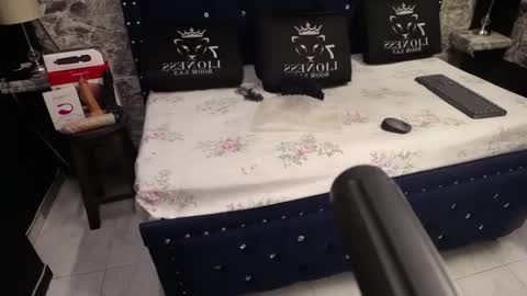 Snapshot of miha_califa chatting on 11.11.25 miha_califa online show from 11.11.25