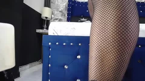 Snapshot of miha_califa chatting on 12.20.25 miha_califa online show from 12.20.25