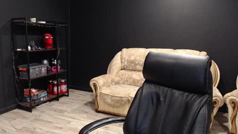 Snapshot of mihasikd chatting on 01.05.25 Misha Winchester online show from 01.05.25