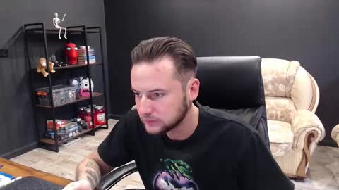 Snapshot of mihasikd chatting on 10.10.25 Misha Winchester online show from 10.10.25