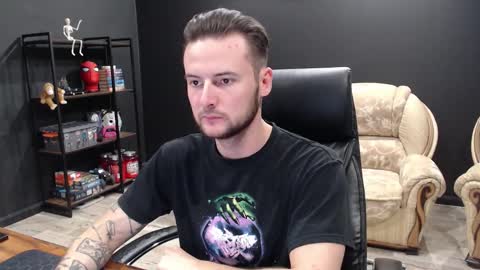 Snapshot of mihasikd chatting on 10.12.25 Misha Winchester online show from 10.12.25