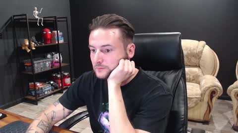 Snapshot of mihasikd chatting on 10.13.25 Misha Winchester online show from 10.13.25