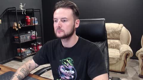 Snapshot of mihasikd chatting on 10.20.25 Misha Winchester online show from 10.20.25