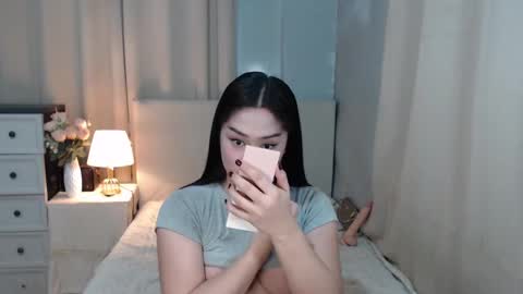 Snapshot of miho_ishikawa chatting on 12.08.24 Miho online show from 12.08.24