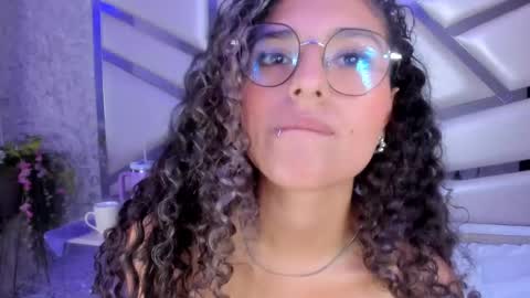 Snapshot of miia02 chatting on 01.16.25 MIA 3 online show from 01.16.25