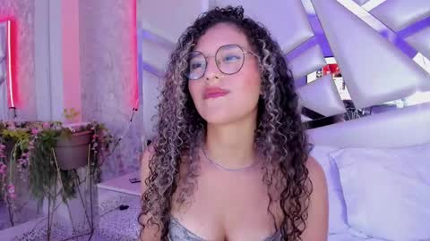 Snapshot of miia02 chatting on 02.05.25 MIA 3 online show from 02.05.25