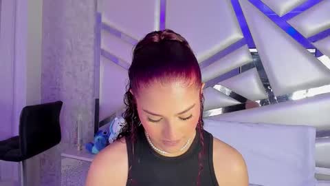 Snapshot of miia02 chatting on 09.18.25 MIA 3 online show from 09.18.25