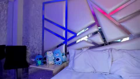 Snapshot of miia02 chatting on 10.30.25 MIA 3 online show from 10.30.25