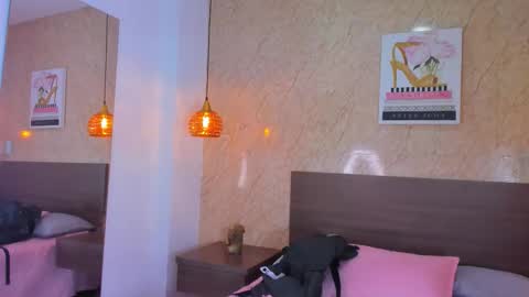 Miia online show from 03.25.26