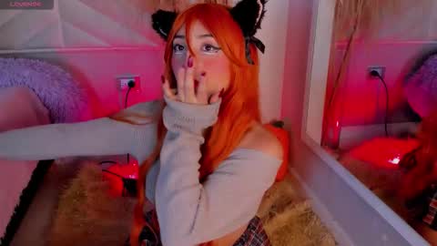 Snapshot of miia__baker chatting on 10.21.25 online show from 10.21.25