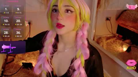   online show from 12.04.25