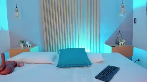 Mia online show from 02.21.26